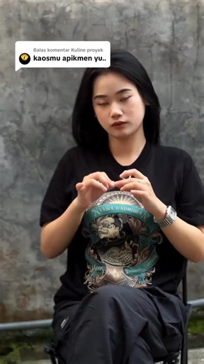 20K views · 63 reactions | 퐒퐩퐞퐬퐢퐚퐥 퐏퐫퐨퐦퐨 퐔퐧퐭퐮퐤 퐁퐮퐥퐚퐧 퐢퐧퐢 !! ퟭퟬퟬ% 헢헿헶헴헶헻헮헹 헣헮헿헮헺헲혀혁헶 Ekspresikan Dirimu Dengan Tampil Keren Namun Tetap Berbudi Luhur. Kaos Budaya Eksklusif Paramesti Temukan cara baru untuk tampil percaya diri dan tetap setia pada akar tradisi kita. Jangan Sampai Gak Punya Koleksi Yang Ini Yak, Gas Lurr Pesan Klik Link Dibawah... | Paramesti | Facebook