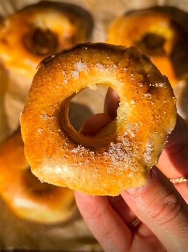 🍎 Beignets aux pommes – sans friture Moelleux, dorés et ultra simples à faire 😍 Une pâte légère avec un peu de poudre d’amande et des pommes bien fondantes. 👉 Recette complète sur chef-juju.fr → lien en bio #beignetsauxpommes #healthy #gouter #recettefacile #airfryer