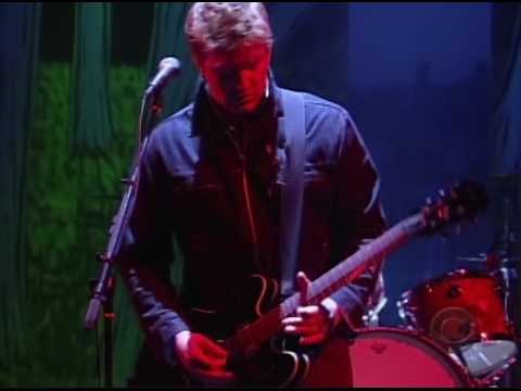 Queens of the Stone Age - Little Sister live @ Letterman 2005