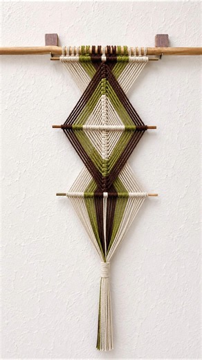 Boho Macrame Wall Hanging #macramewallhanging #macramewalldecor #macrameforbeginners #wallhanging