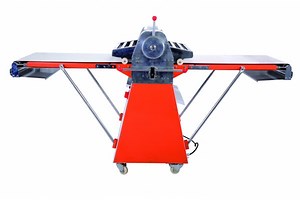 [Hot Item] Commercial Multifunction Dough Pressing Machine Bakery Stainless Steel Adjustable Pizza Making Sheeter Croissant Production Line Dough Sheeter