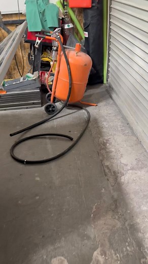 OK Facebook fabricators I need some help!!! I have this 20 gallon VEVOR portable sandblaster but the trigger where the sand comes out and air sucks so I wanted to try to put the other sandblasting handle on there, but you could see the problem, anybody got any ideas? | Kustom Kolor FX