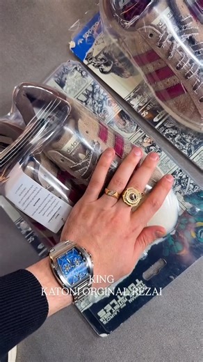 ‎جمال رضایی‎ on Instagram‎: "کالکشن زیبا و با وقار سال ۲۰۲۴ همکاری زیبا و لیمیتد محدود شاهکار سه خط سوپر استار و انیمیشن لاک پشت های نینجا یه افسانه ای در سنگین ترین و خوشگل ترین طیف رنگی پر طرفدارش در اروپا فول پک کامل تقدیم نگاه شما عزیزان دل ۰۹۳۶۸۵۲۶۳۹۴ تماس ۰۹۱۲۳۵۱۰۴۸۸ وات ساپ #کتونی#کتونی_اورجینال#کفش_اسپرت"‎