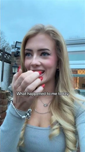 I AM SO DUMB #blonde #lipsyncs #funny #subscribe #relatable #trending #viral #shorts #fyp #stupid