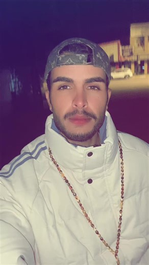 فيديوهات أنشأها Ali (@a2_x37) باستخدام الصوت الأصلي - Ali