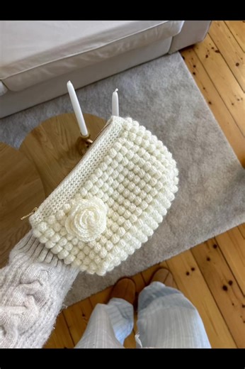 Create a Beautiful Bubble Stitch Clutch