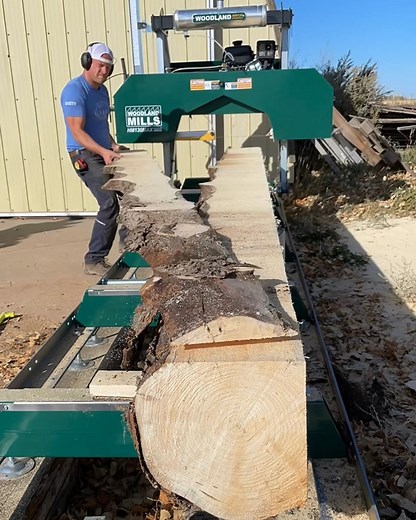 2.9M views · 5.1K reactions | Cutting a knotty pine log into an 8x8 beam and some planks | The Dusty Lumber Co. | Facebook
