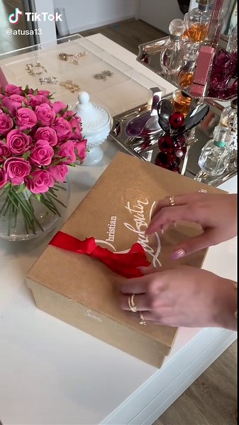 Taste the rainbow 🌈😍😘 #unboxing #louboutin #OhNo #heel #heels #heelys #shoeschallenge #shoes #luxuryunboxing #louboutinunboxing