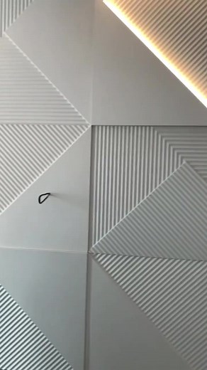 How to Apply Textured Geometric Wallpaper Effectively