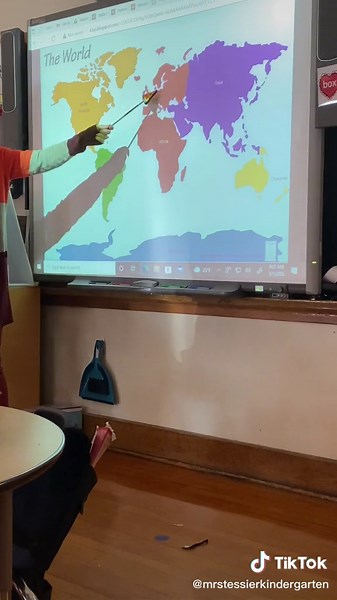 Catchy 7 Continents Song by Tone-Deaf Kindergarten Students