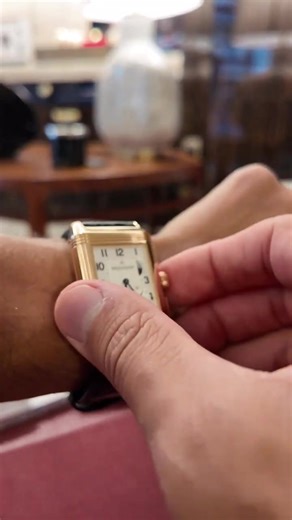 Jaeger-LeCoultre Reverso Duo Date: A Luxury Timepiece