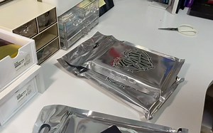 被少发了一张特典卡的倒霉蛋 STAYC的mini2 pb版专辑拆箱