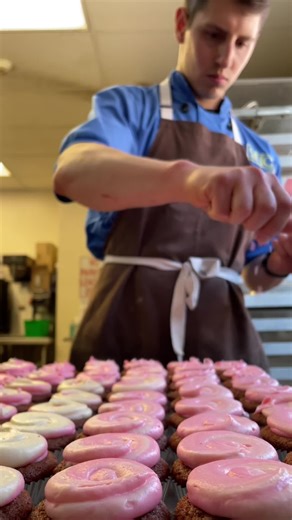 Strawberry Lemonade Cookies & Pink Velvet Cupcakes