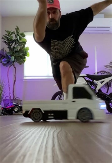 Ultimate 1/24 Scale RC Drift Truck Build