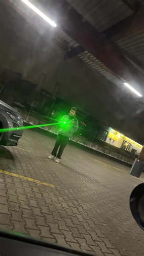 Ich wollte gerade losfahren #laserpointer #linienlicht #linelight #tiktokshop #winterdeals