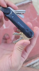 4.5M views · 7.7K reactions | Get rid of the clutter with KeySmart Max  #keysmart #keysmartmax #minimalism #keyorganizer #keychain #amazonfinds #technews #LifeHack #essentials #assemble #unboxing | KeySmart | Facebook