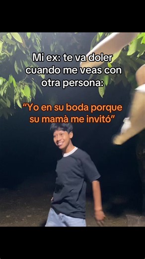 Yo en la boda de mi ex porque su mamá me invitó - frase para dedicar