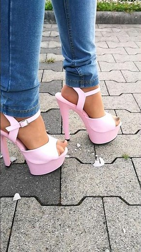 Crushing seashells with my pink high heels #highheels #crush #legs #foot #shorts