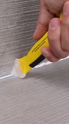 98K views · 234 reactions | Applying silicone sealant neatly | MetDaan Tips | Facebook
