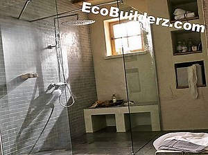 Installation et mise à niveau d'une base de douche en fibre de verre - 2026 | Fr.EcoBuilderz.com