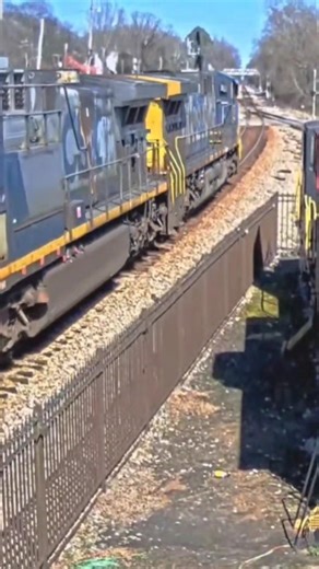 M585 Led by 2 YN2 AC44CWs!