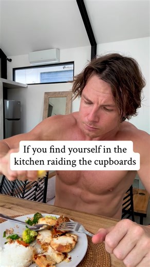 LIAM TOPHAM // FITNESS & NUTRITION COACH on Instagram: "Fix your meals, fix your snacking If you don’t eat enough protein during the day Your hunger will go up Your cravings will go up Your snacking will go up You are playing the game on hard mode. Follow @theliamtopham Want help with this stuff Dm me “REBUILD ” for coaching"