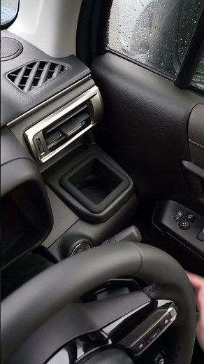 新型クロスビーにおすすめカスタムパーツ助手席インパネトレイ＆フロントドリンクホルダートレイを取り付けます！#xbee #クロスビー #納車