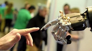 Xenobots World's First Living Robot : এই রোবট জন্ম দিতে পারে 'সন্তান'এর, অবিশ্বাস্য সাফল্য বিজ্ঞানীদের