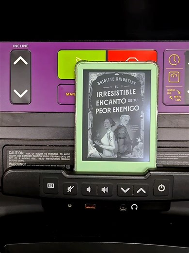 Por eso amo la kindle basic 📚✨️ #kindle #booktok #dramione #lectura #kindlegirlie