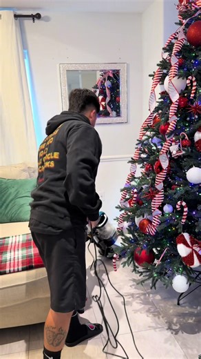 Helping my lovely wife by cleaning the house today! My trusted partner for today is Eureka 24U.Link in bio! @EurekaUS #housereset #trusttheprocess #EurekaFlexreach24U #eurekavacuum #innovation