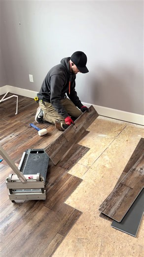 The Benefits of LVP and LVT Flooring in DIY Projects