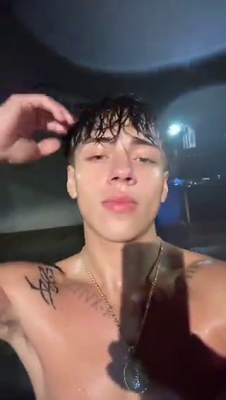 does my wet hair turn you on?