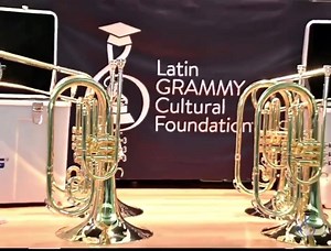 🤍 Latin GRAMMYs #LatinGrammyFoundation #SupportMusicMakersofTomorrow | Sofia Carson