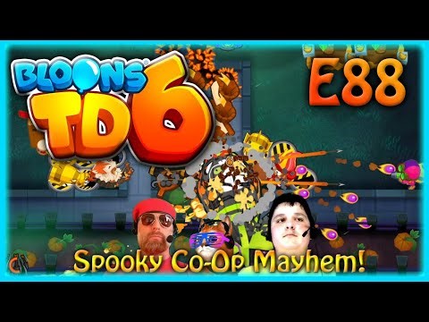 Can We Survive the Haunted Map in BTD6?! 🎃 Frenchy & Jay Face the Spooky Challenge! 👻