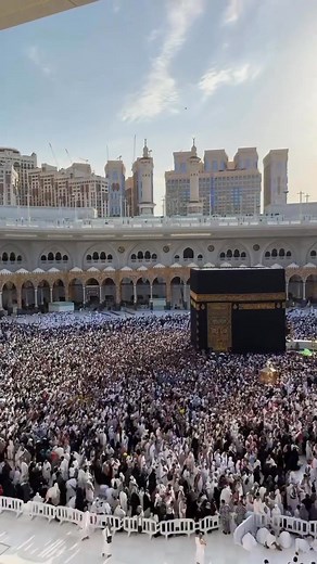 12K views · 2.3K reactions | #makkah #makkah_al_mukaaramah #kaaba #trendingreel #reelsviral #haram #reelsviral #naat #indian #Pakistan #reelsviral #travel | Colour My World | Facebook