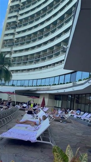 Relaxing, Hawaii, Intertrips from Elisa R. 🌴