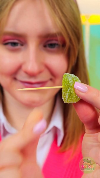 🍮 Let’s Build a Jelly Pyramid 🔺 It’s Wobbly Fun! 😄