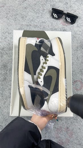 #nikeaj1 #sneakers #tonysneakers #noshoesnation #shoes #nike #unboxing #sneakerhead #unboxing