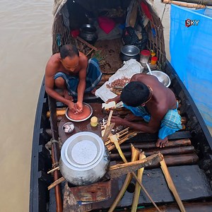 2.9M views · 34K reactions | কাকা এই নদীতে আছে বিশ বছর ধরে | মাছ ধরা শেষে কচু কাটছেন রান্না জন্য | Sky Documentary | Facebook