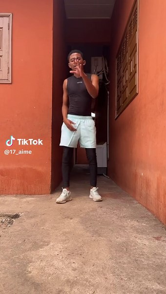 Dans un coin fantôme 👻. Doc: me #pourtoi #gabontiktok🇬🇦🇬🇦 #portgentil🇬🇦 #libreville_gabon🇬🇦 #gabon🇬🇦 Artiste : @ciagaofficiel
