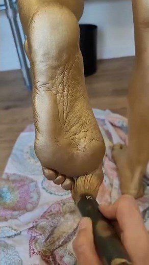 Painting with Gold - Tickle or Not?