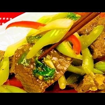 シャキシャキセロリと牛肉のオイスターソース炒め