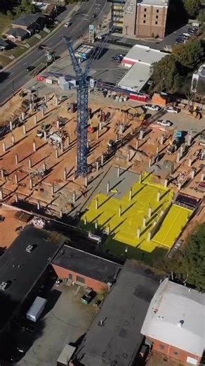 From the ground up. ⬆️ We’re thrilled to announce we’ve started construction for 2801 S Tryon, a property in Sound End Charlotte, NC. It will consist of 263 residential units and 1,200 SF of retail and amenities. Stay tuned for more details! | Avery Hall