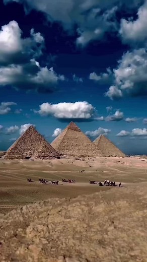 Exploring the Great Pyramids of Giza | Cinematic Journey with @_eldarwesh