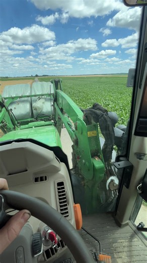 #nofarmersnofood #nofarmersnofoodnofuture #fy #fypシ゚viral #summervibes #summer #johndeere #dickebude #johndeere💪🏽🚜 #johndeere💪🏽🚜 @🚜🇩🇪 @Lukas🚜🚜🍻 @agrar_by_yanic @🚨chris_r309 🚜 @l_ludwigs @flo_9880