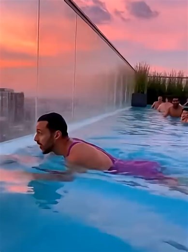 Sudden Pool Collapse Captures Unexpected Moment