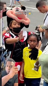 They Told Mickey Mouse ‘No Photo’… Then This Happened in Times Square 😳