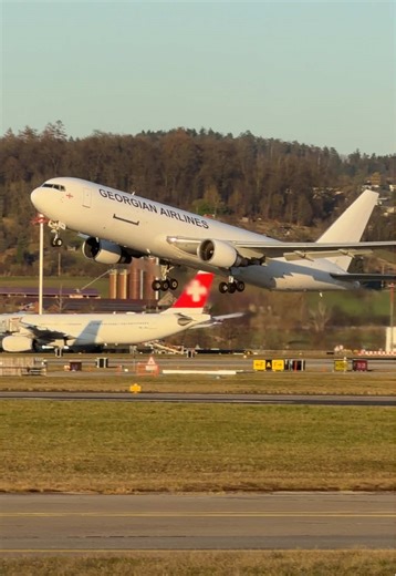 Georgian Airlines B767 Take-Off at Zurich Airport