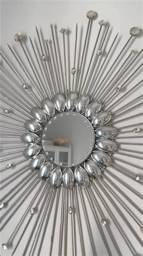 Oglindă decorativă, din materiale reciclabile #homedecor #oglindă #otiliadumitrescu