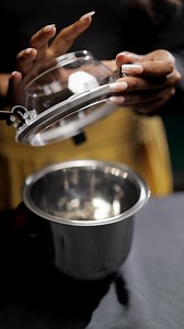 Mix කරන්න, Grind කරන්න, Blend කරන්න! මේ හැමදේම කරන්න පුළුවන් මුළුතැන්ගෙට නැතුවම බැරි සුපිරි වැඩ්ඩෙක් තමයි Abans 1000W 4 IN 1 Sumo Mixer Grinder එක! 💯 ඔයත් අදම ළඟම තියෙන අබාන්ස් ඇවිත් Sumo Mixer Grinder එකක් අරගන්න. Online order කිරීමට පිවිසෙන්න: https://bit.ly/Sumo-Mixer-Grinder වැඩි විස්තර දැනගන්න කතා කරන්න අපිට: 0112 222 888 *Conditions apply. #Abans #AbansMixerGrinder #MixerGrinder #Kitchen #AbansFinds #AbansLK #KitchenAppliance | Abans